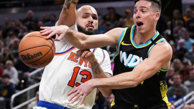 passes-ball-past-new-york-74255229