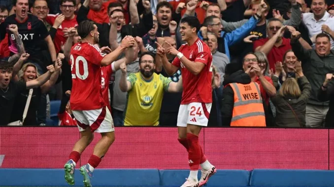 0_Nottingham-Forests-Jota-Silva-celebrates-with-goalscorer-Ramon-Sosa-against-Brighton-and-Hove-Albion
