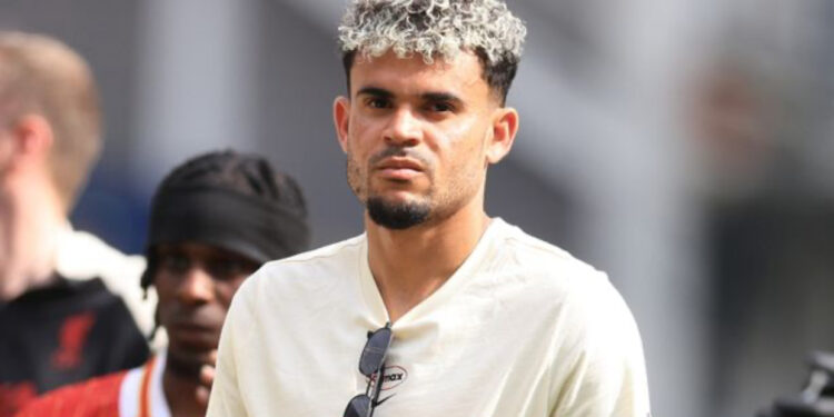 Luis Diaz future at Liverpool becomes clearer as new Marcus Rashford twist emerges