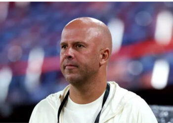 Liverpool defender picks up untimely injury as Arne Slot handed blow